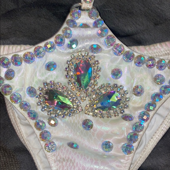 Iridescent Sequin Rave Set - Picture 5 of 7